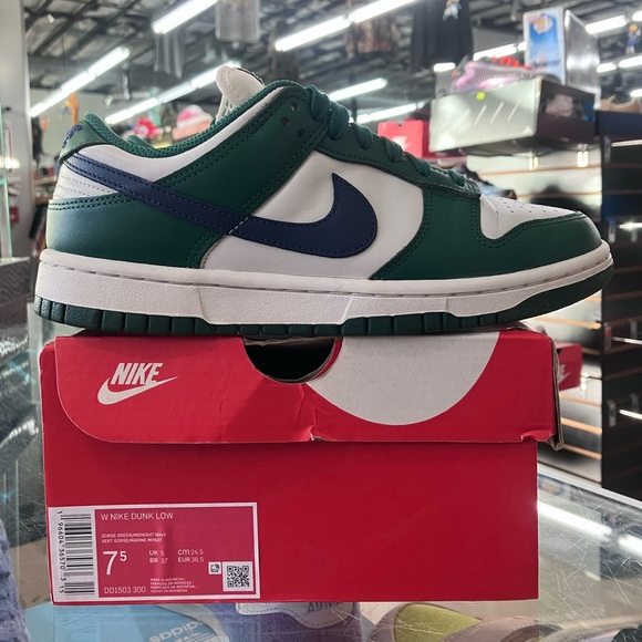 Women’s Nike Dunk Low Retro Gorge Green Midnight Navy Size 7.5 - Picture 2 of 7